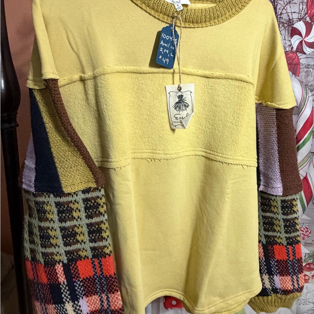 Easel Yellow/Mustard Patchwork sleeves Sweatshirt
